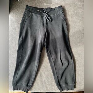 Lululemon Cropped Scuba Joggers